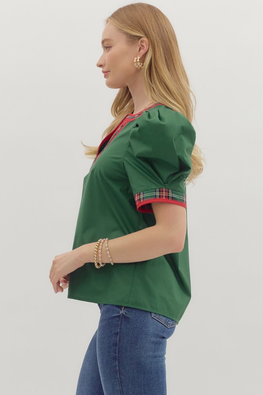 Evergreen Plaid Accent Top Entro