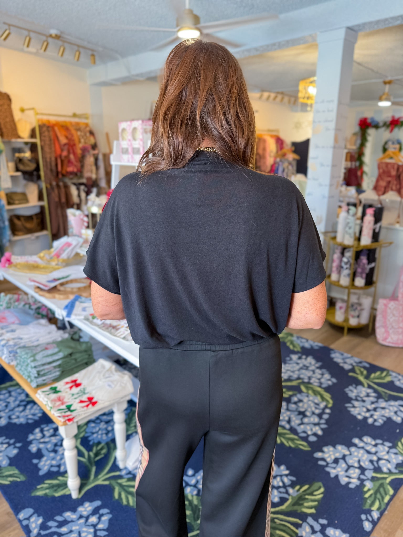 Noir Ease Knit top Entro