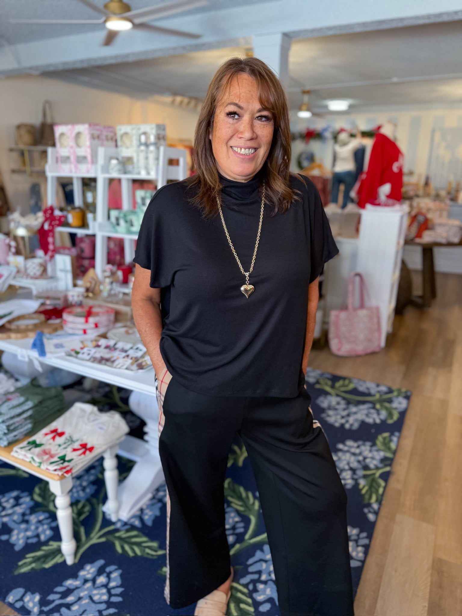 Noir Ease Knit top Entro