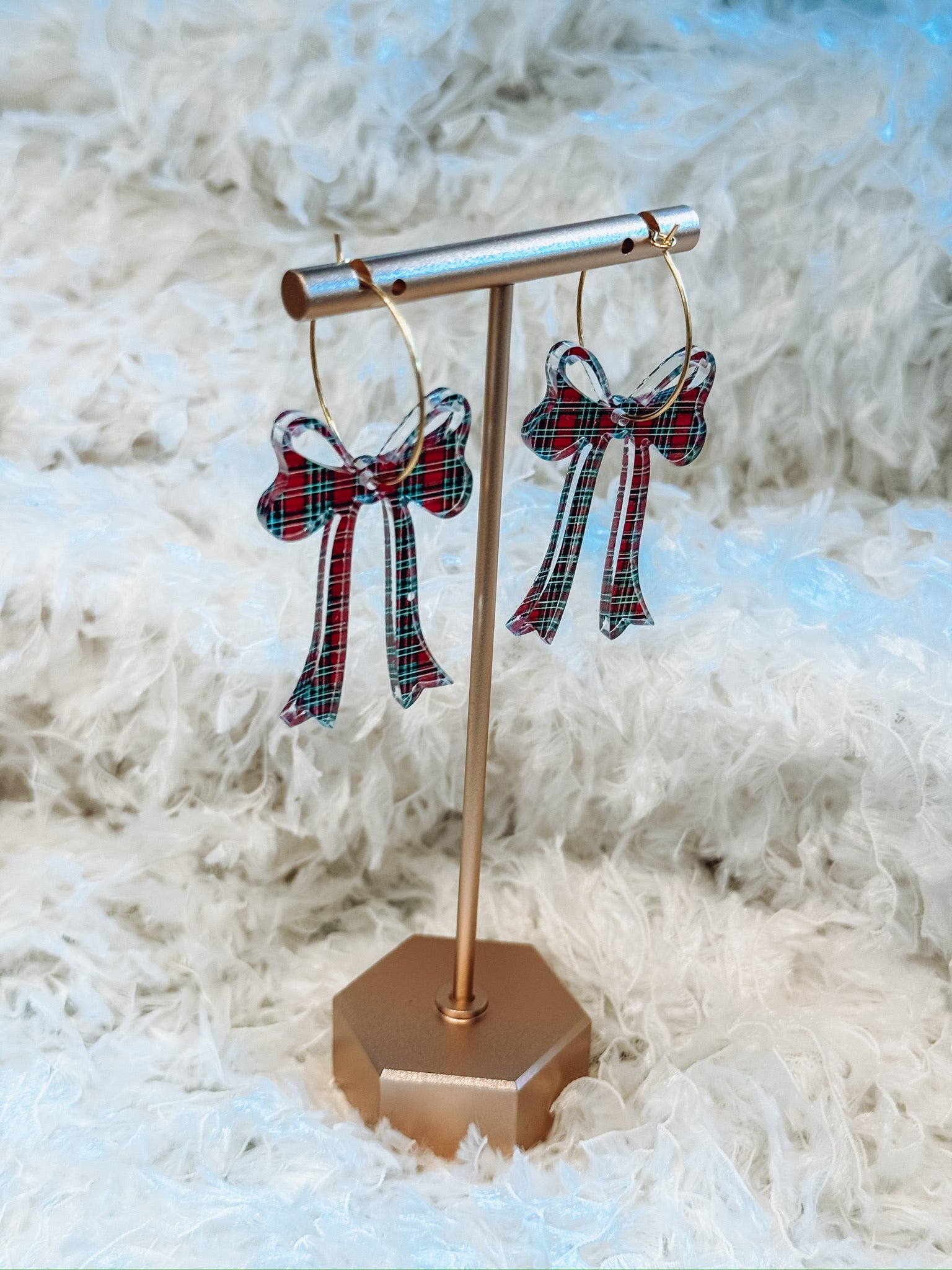 Tartan Tidings Bow Hoops S&R