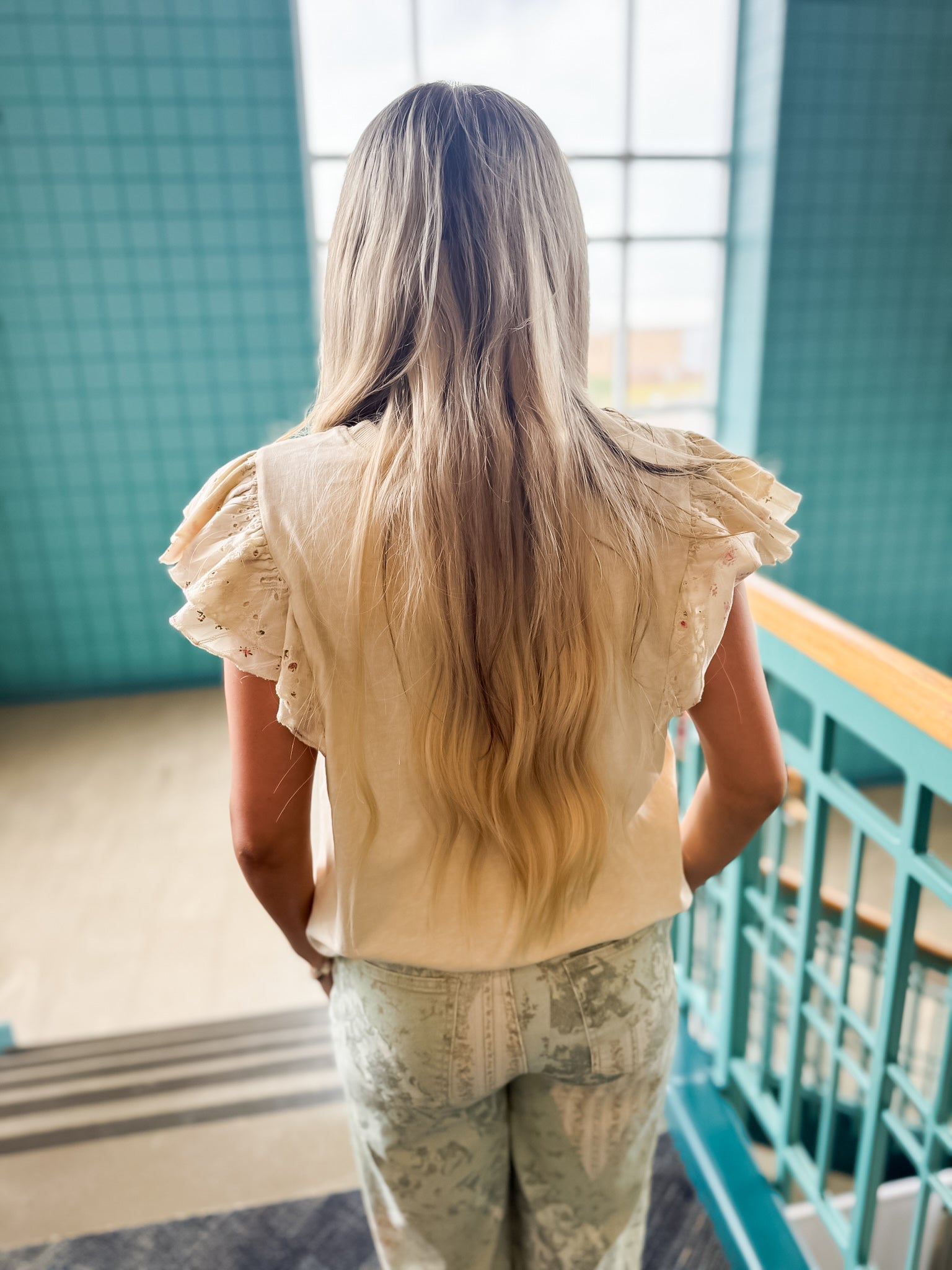 Petal Whisper Top Easel