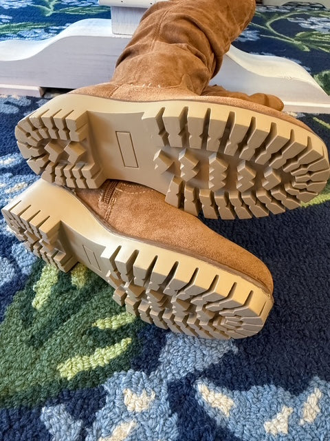 Dashing boot Threads of Grace