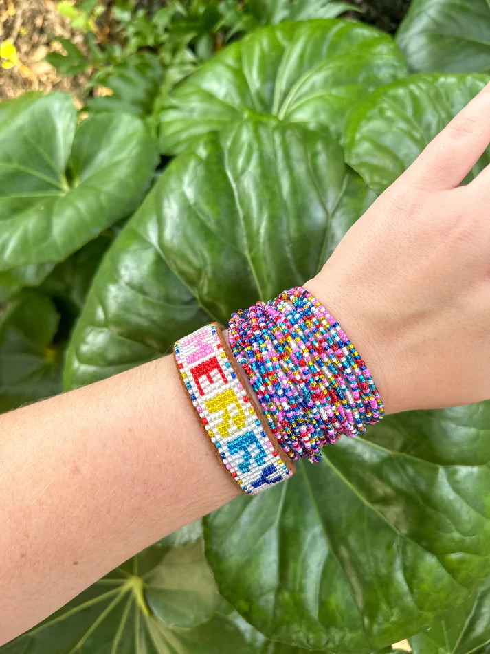 Que Color Merry Cuff Que Color