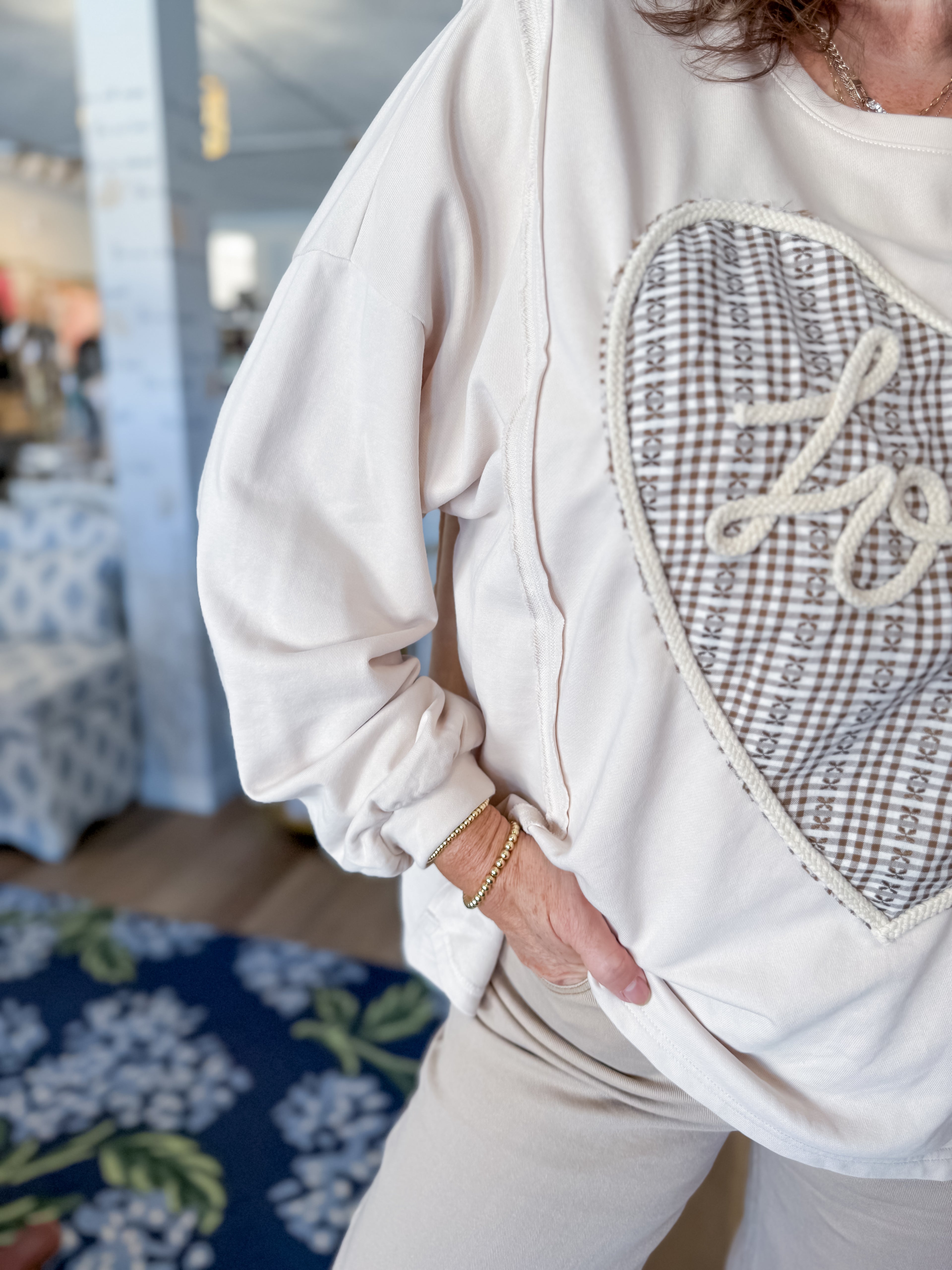 Love Notes Pullover Easel