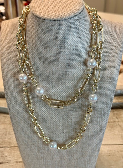 Long gold-tone rectangle links necklace with pearl accents