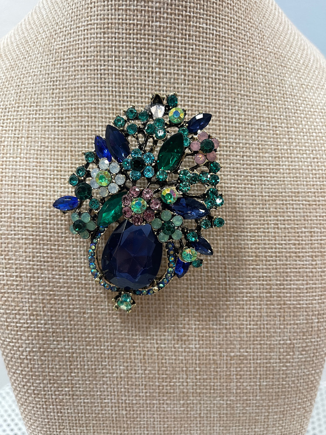 Vintage Ocean Jewel Brooch Terry K