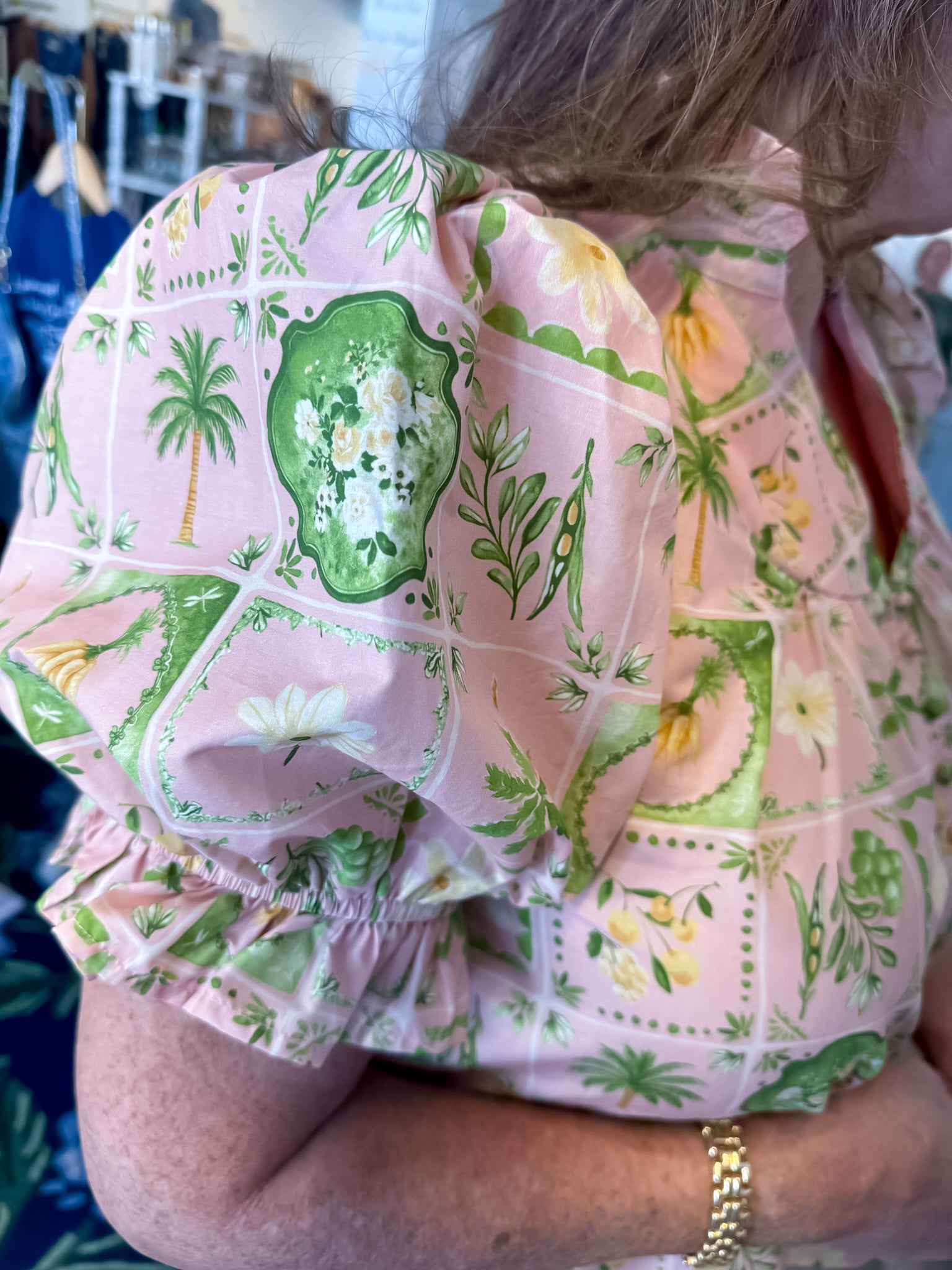 Peach Grove Top Entro