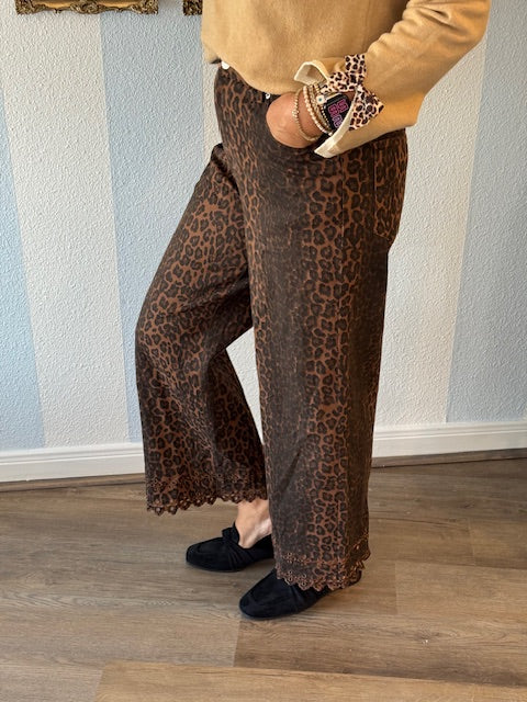 Wild Edge Leopard Wide Leg Pants Entro