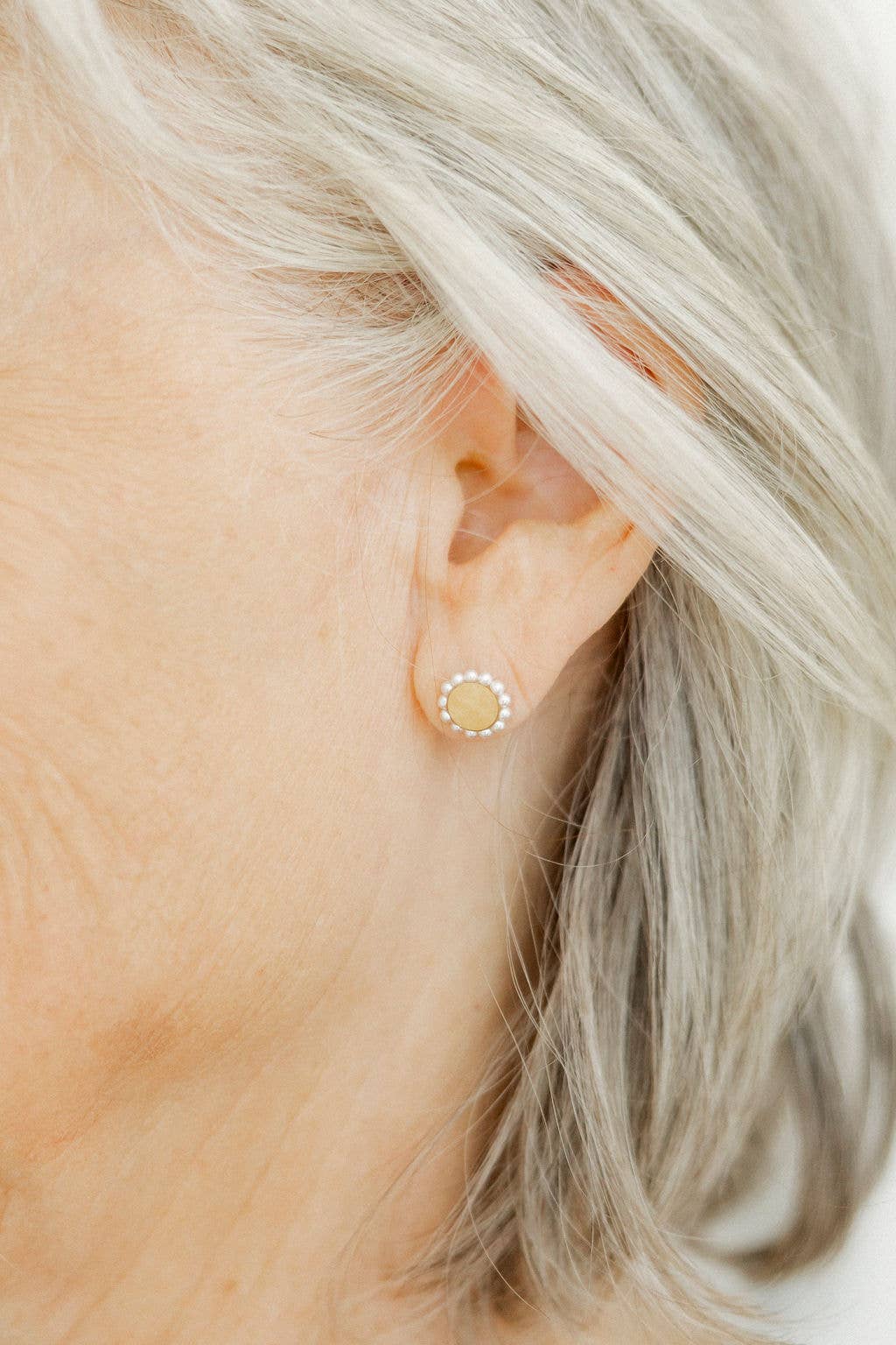 Alice Pearl Stud Earrings