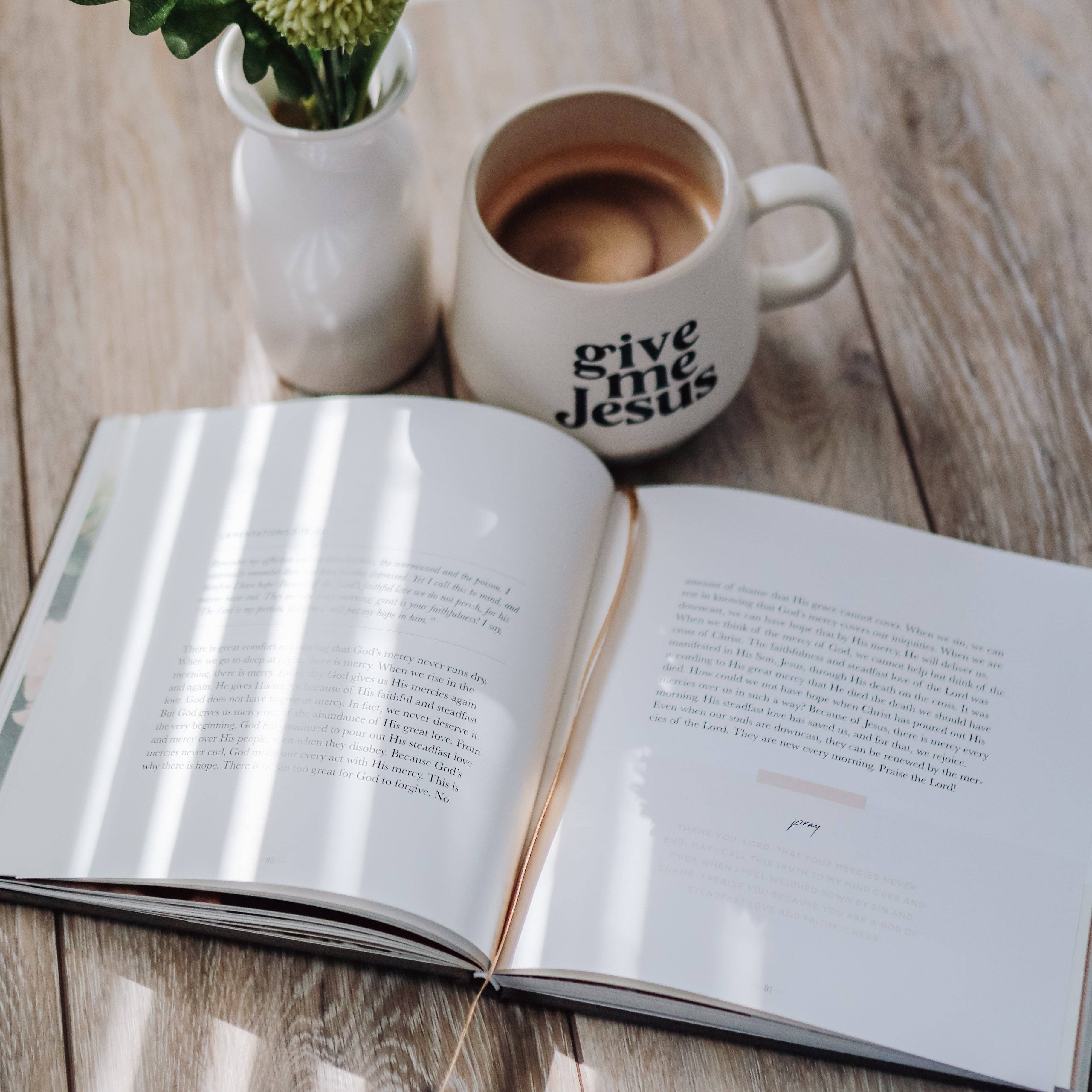 Take Heart | A 90-Day Devotional The Daily Grace Co