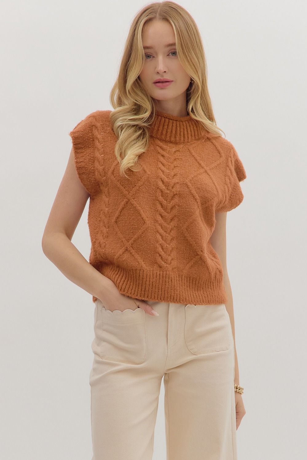 Caramel Twist Knit Vest Entro