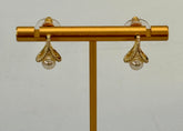 Gold pearl drop earrings 