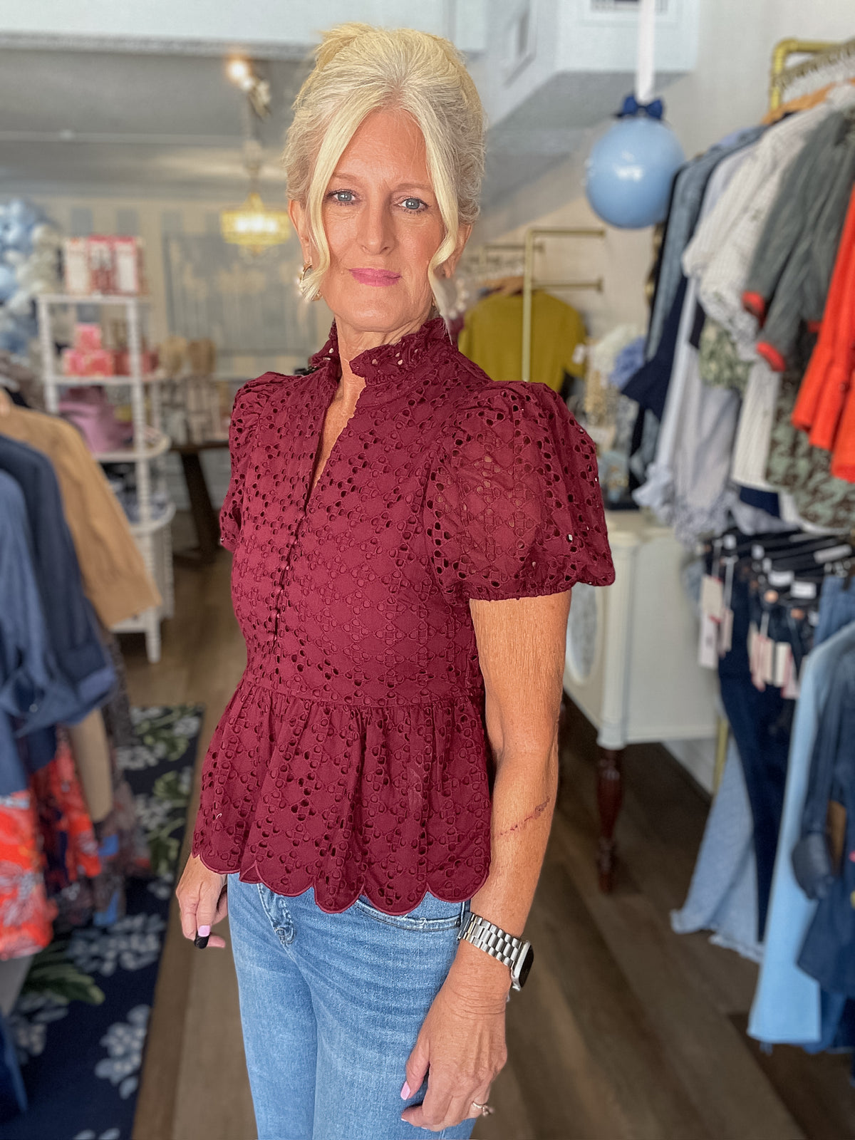 The Cecily Eyelet Top Entro