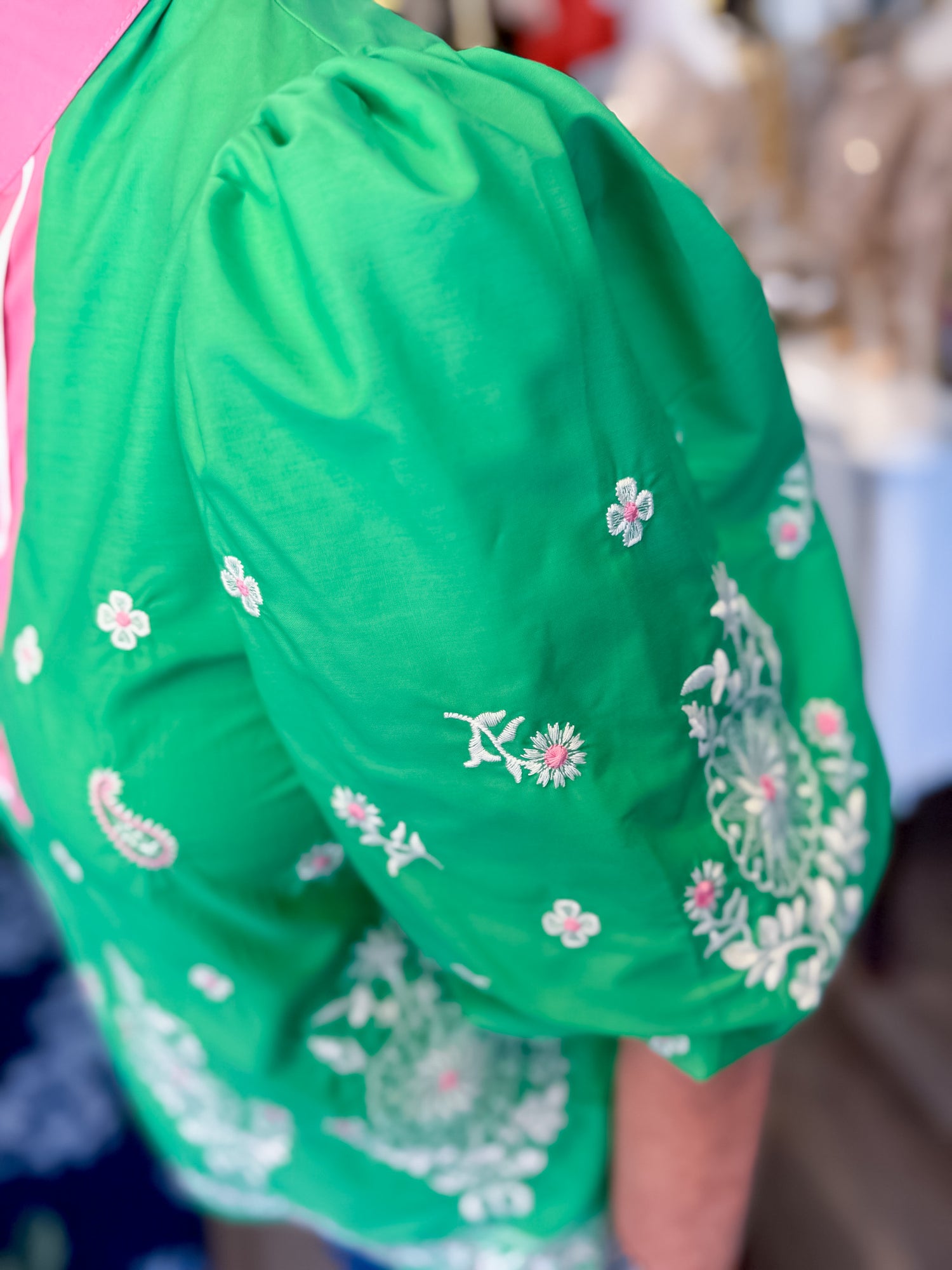 Poppy Lane Embroidered Top entro