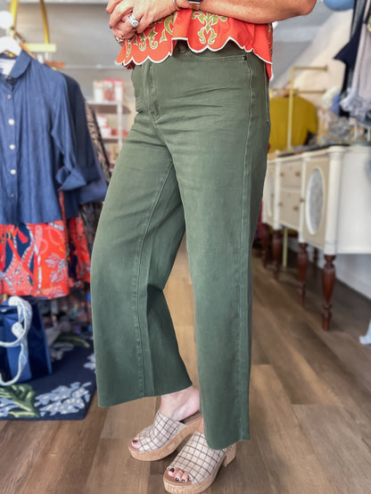 The Hampton Twill Pants – Olive Easel