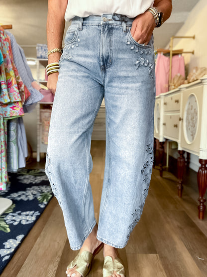 Daisy Drift Barrel Jeans Saige