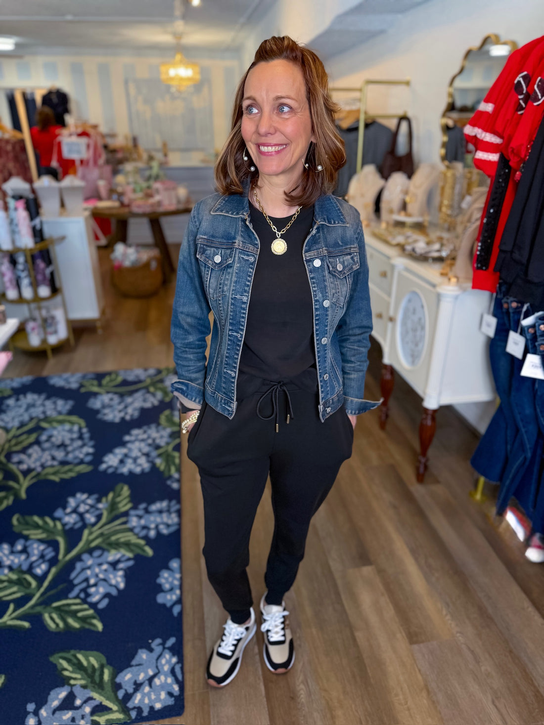 Jet Set Jogger Set Mary Square