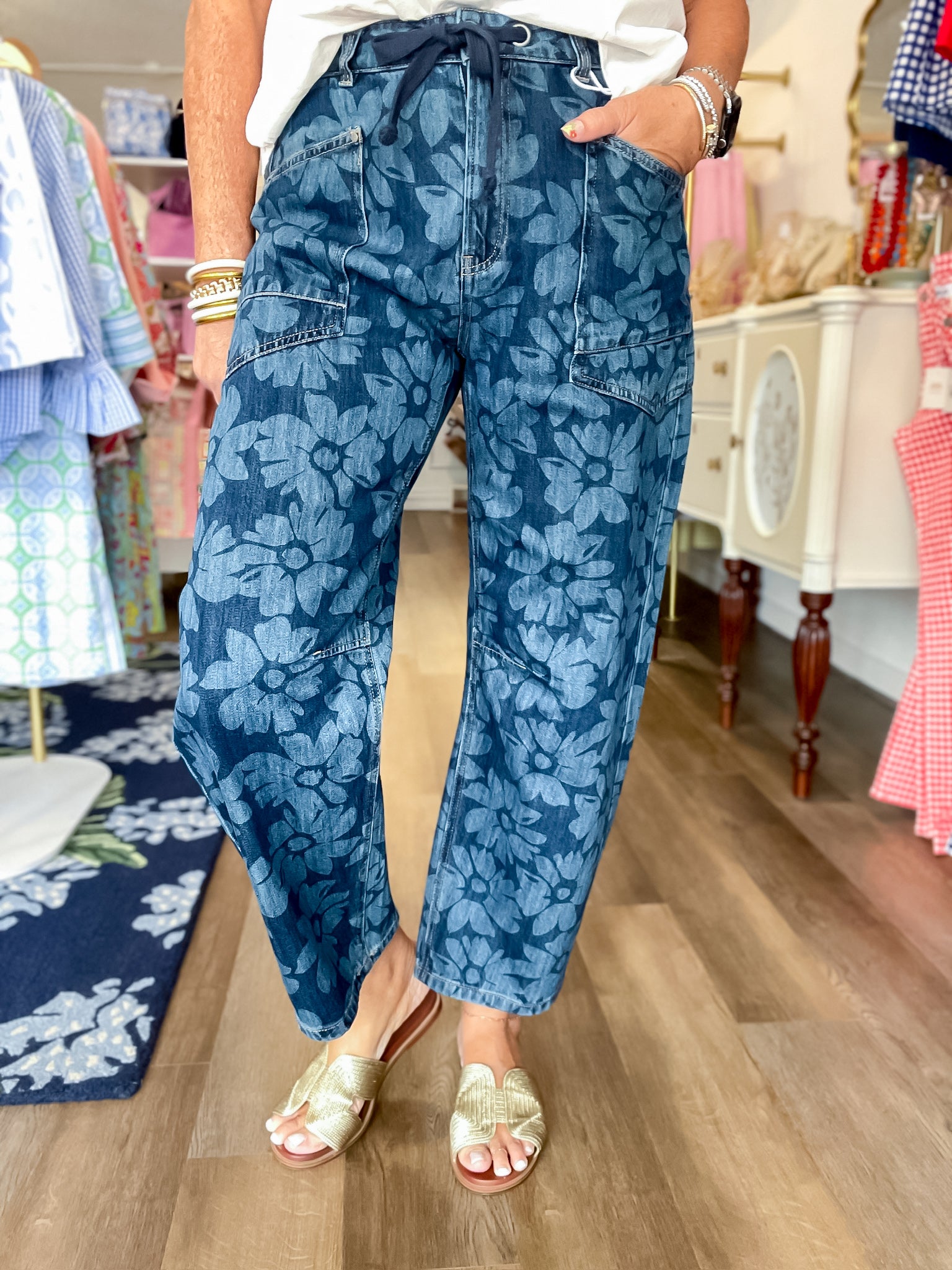 Midnight Daisy Barrel Jeans Risen