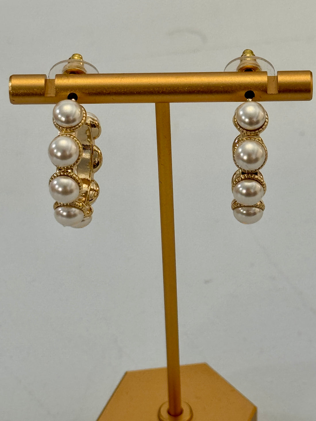 Pearl beaded hoop earrings 