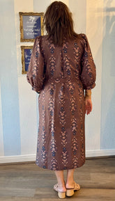 Wildflower Manor Dress Entro