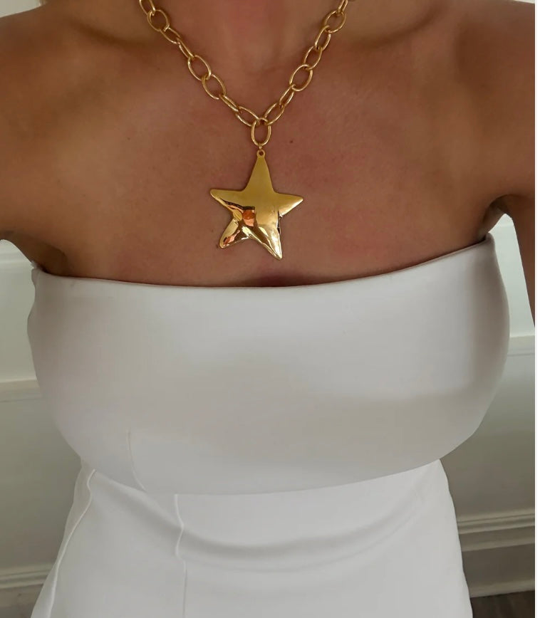 Large gold star chain necklace 