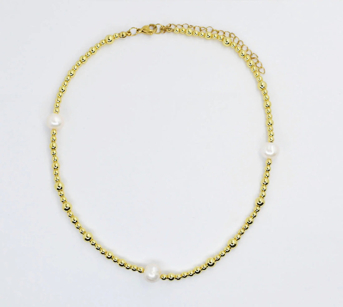 Gold with three pearls necklace