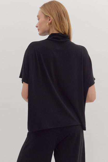 Noir Ease Knit top Entro