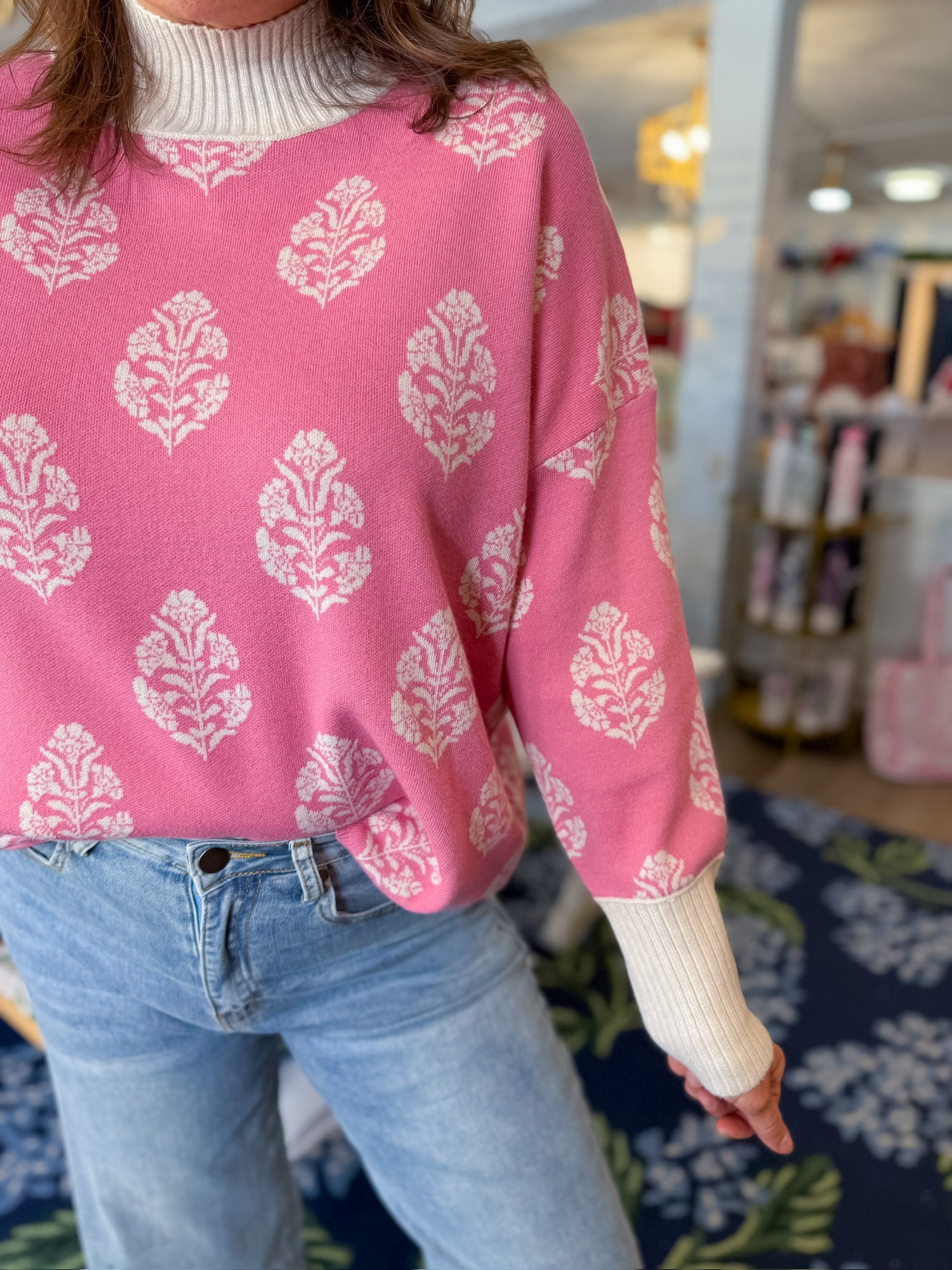 Blushing Grove Sweater Entro