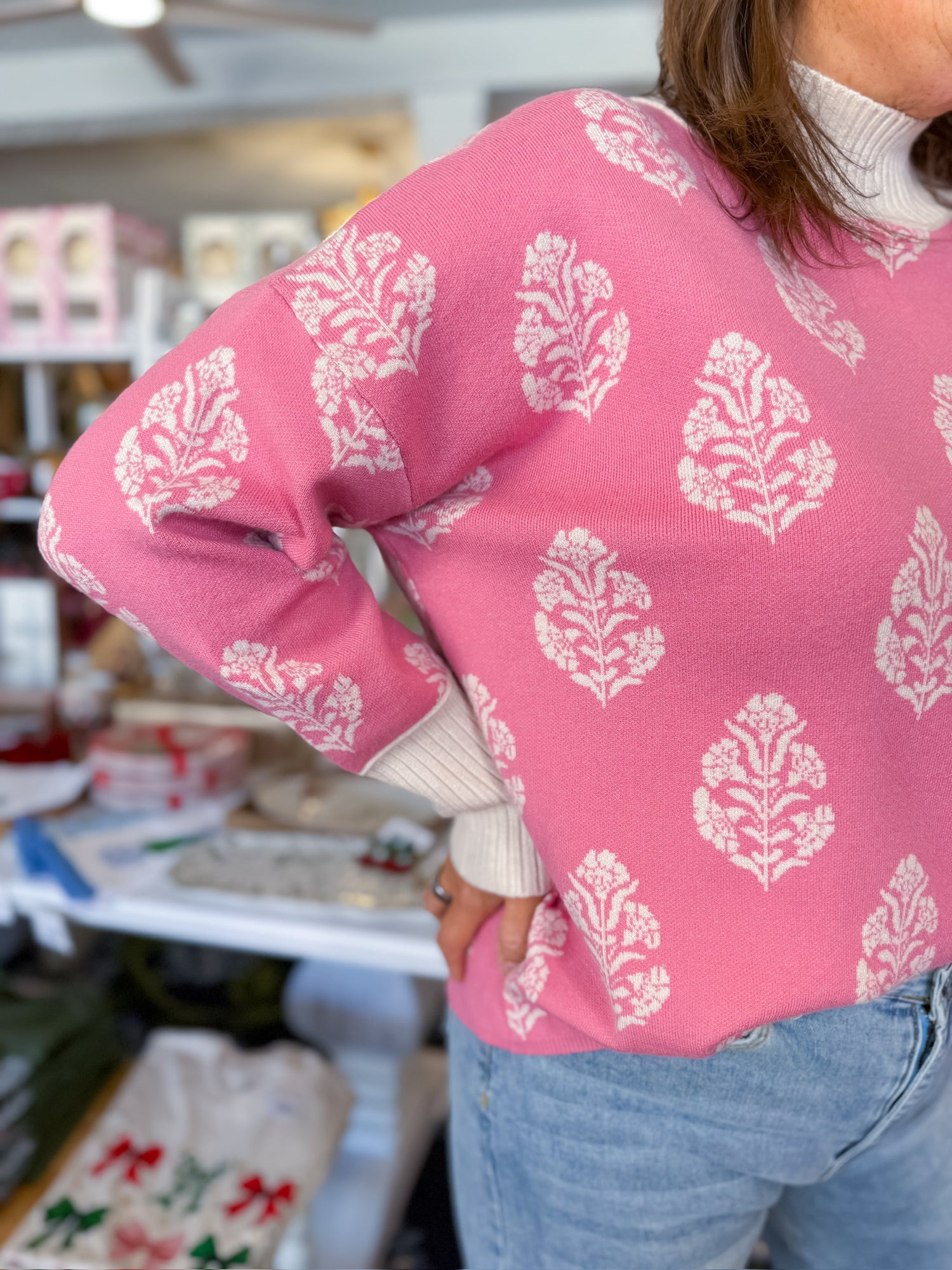 Blushing Grove Sweater Entro