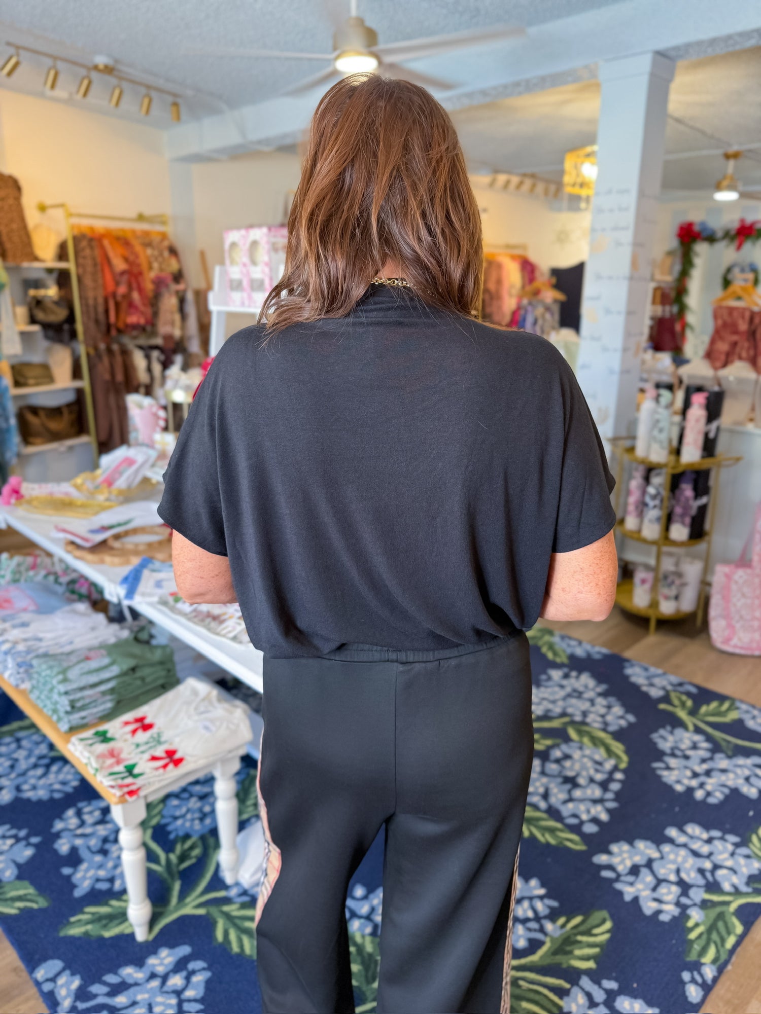 Noir Ease Knit top Entro