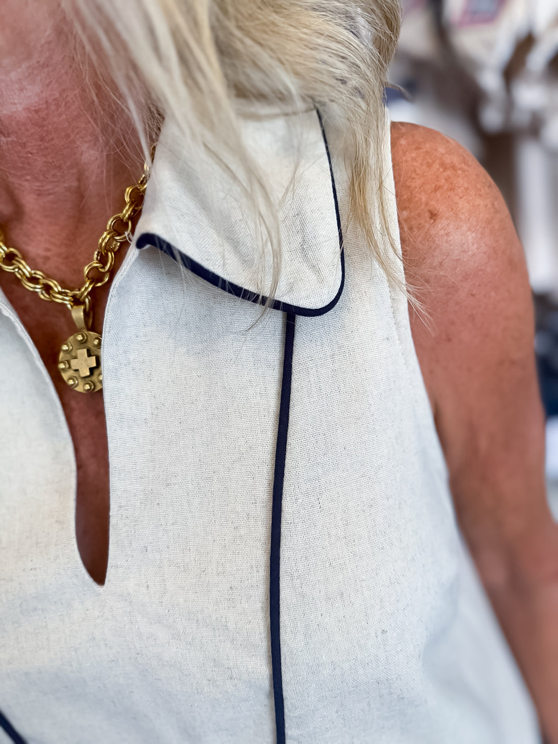 Refined Edge Dress Entro
