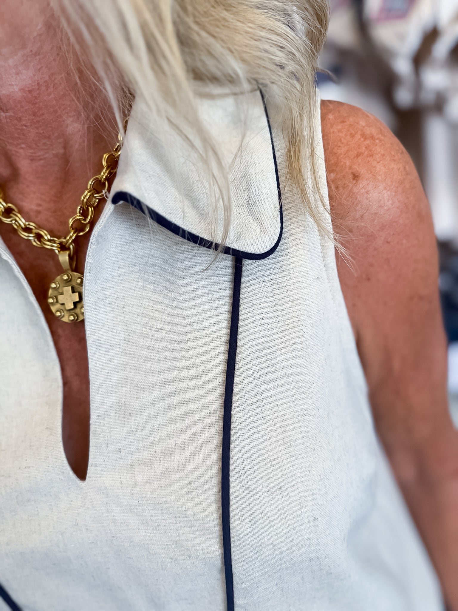Refined Edge Dress Entro