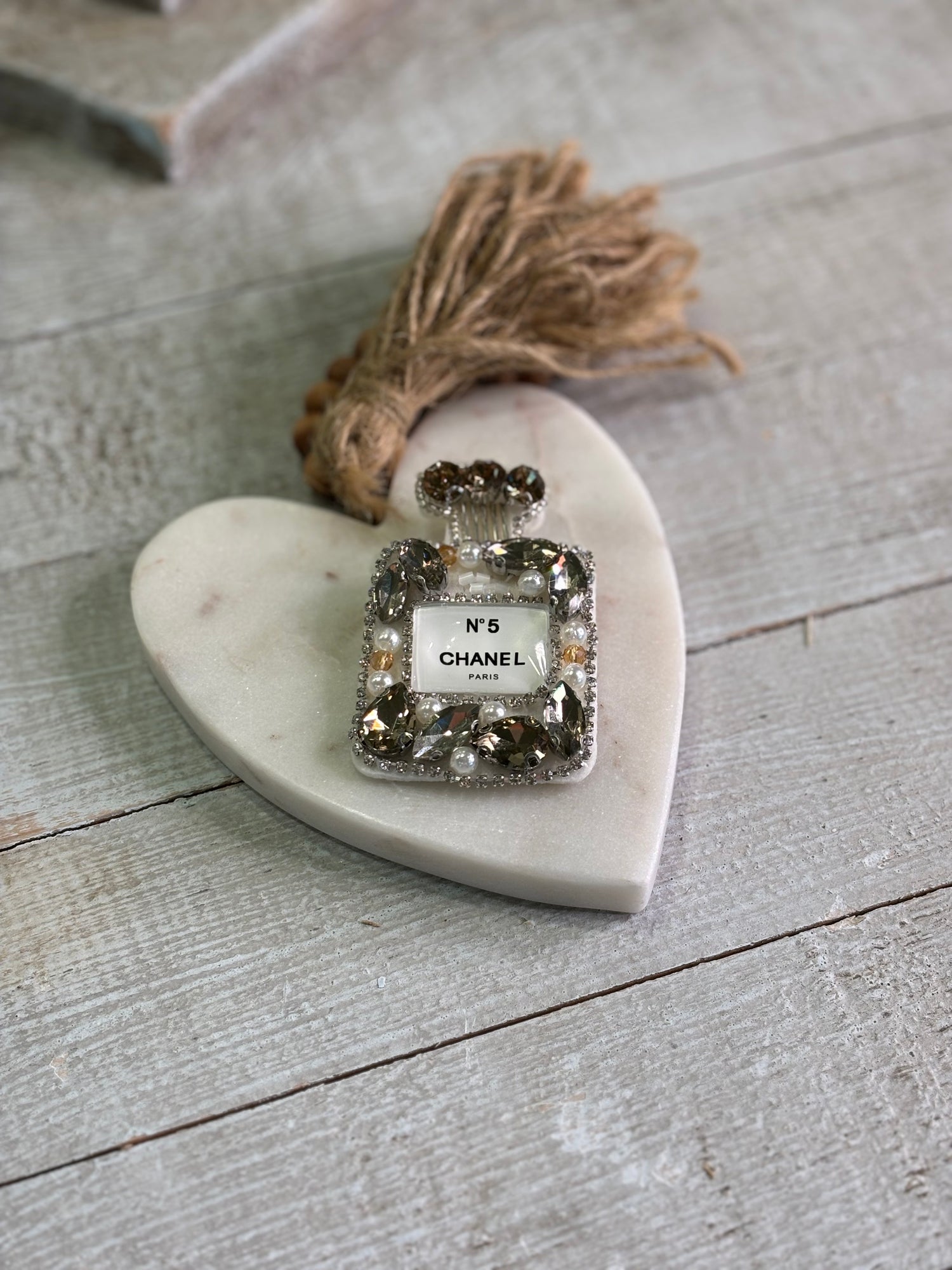 Couture Scent Pin