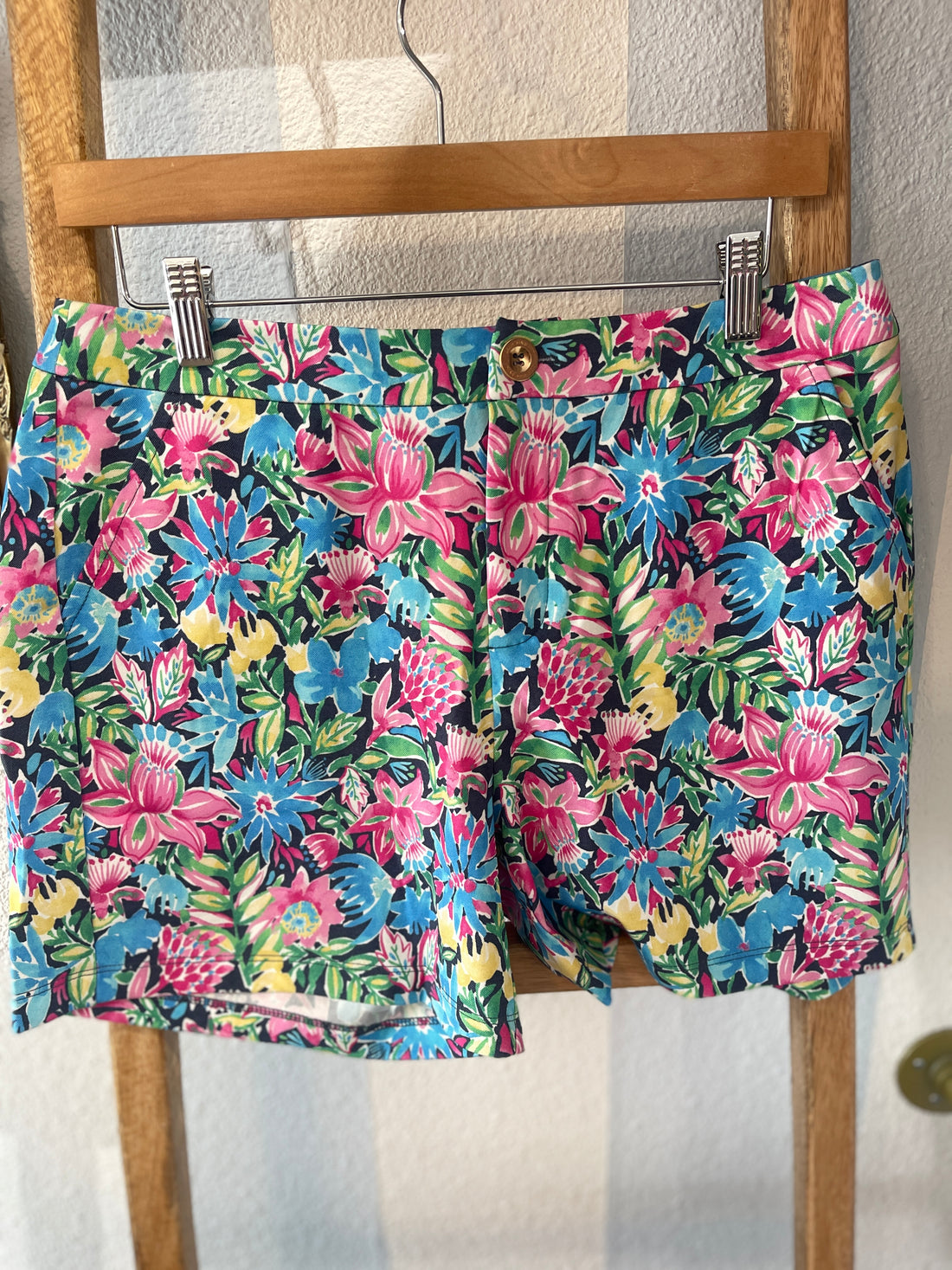 Perfect Fit Shorts - Island Dear Scarlet