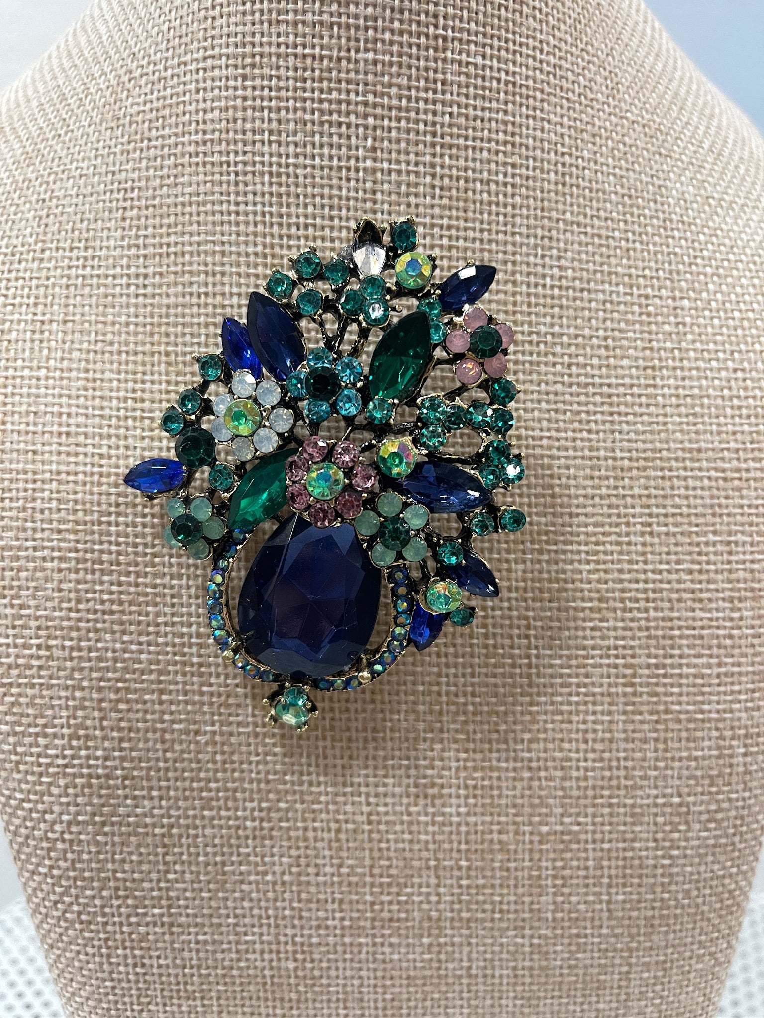 Vintage Ocean Jewel Brooch Terry K