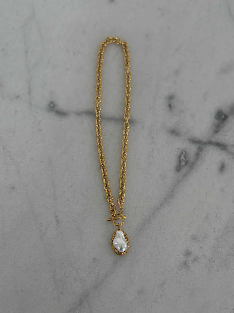 Pearl Pause Toggle Necklace