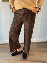 Wild Edge Leopard Wide Leg Pants Entro