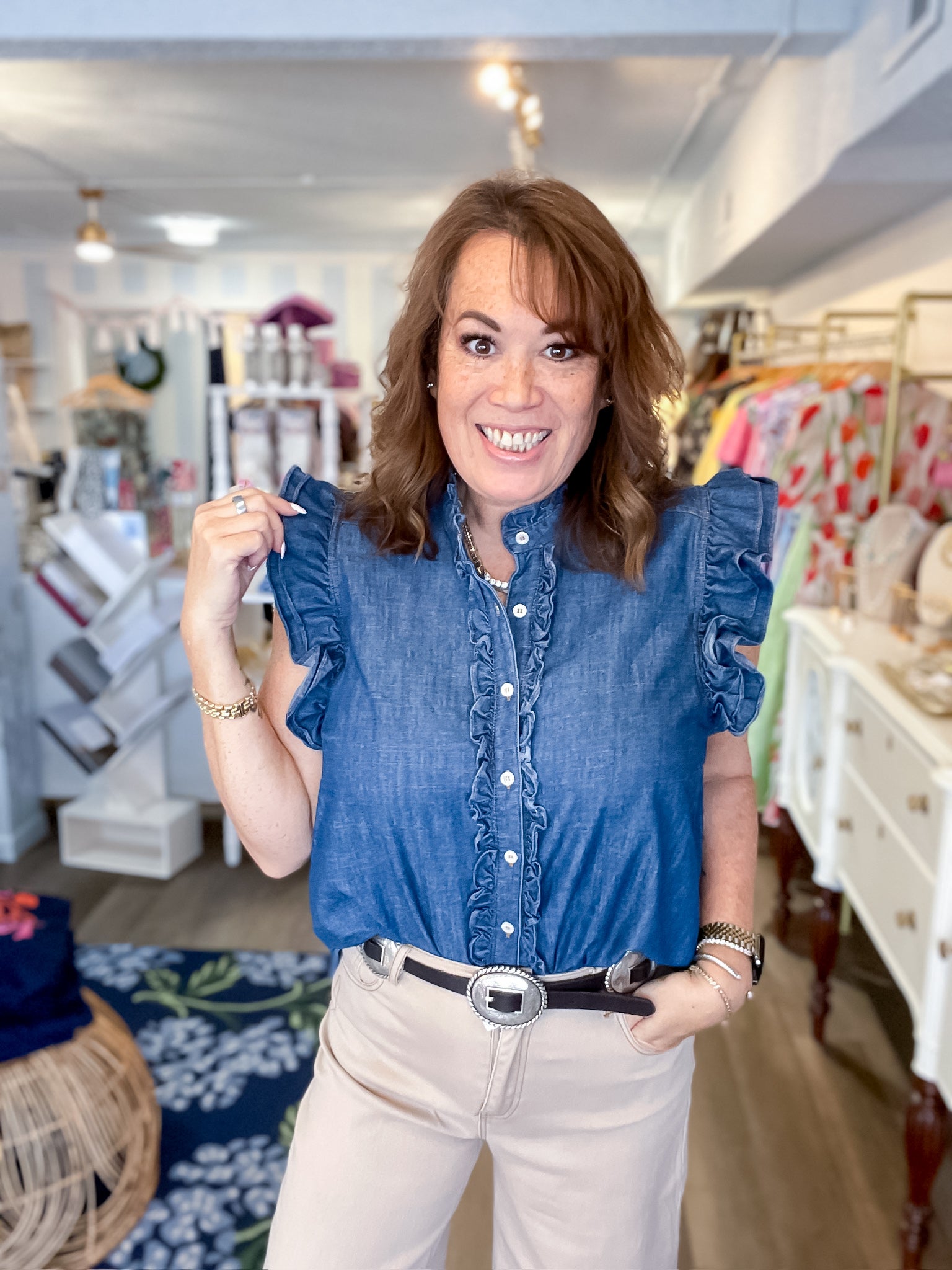 Sweetwater Ruffle Top Easel