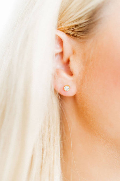Juliet Clear Stud Earrings